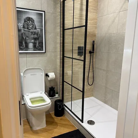 In Crosshills Glusburn