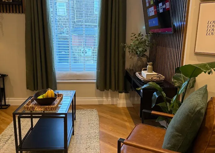 In Crosshills アパート *